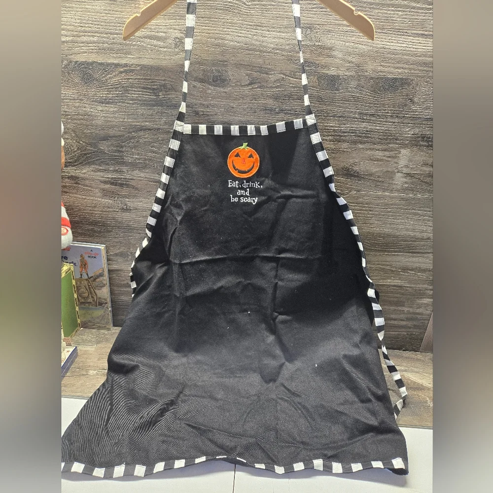 Halloween‎ Beetlejuice Eat Drink Be Scary Apron For Cooking